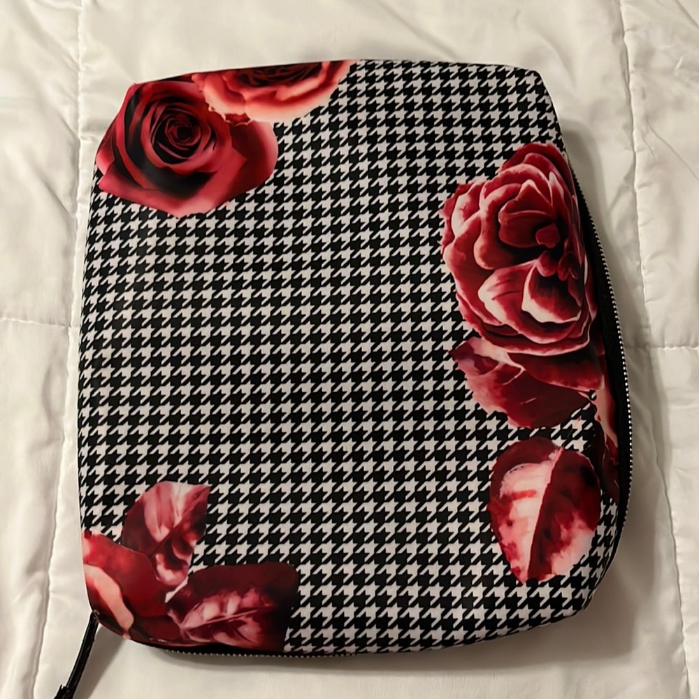 Sonia Kashuk Travel Makeup/Toiletry Case